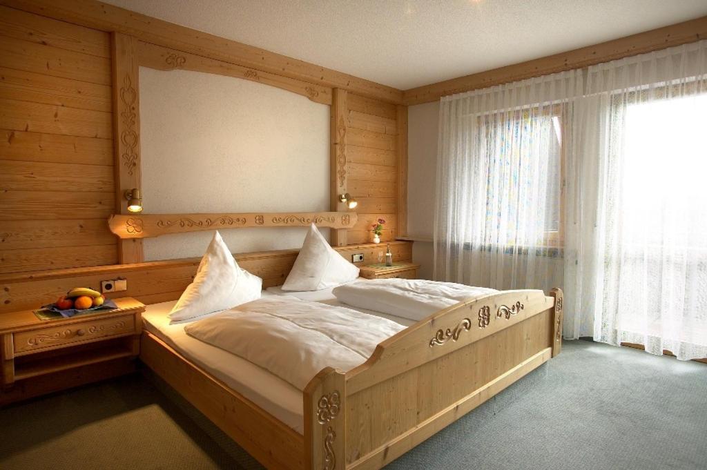 Landgasthof Loewen Neubulach Bilik gambar